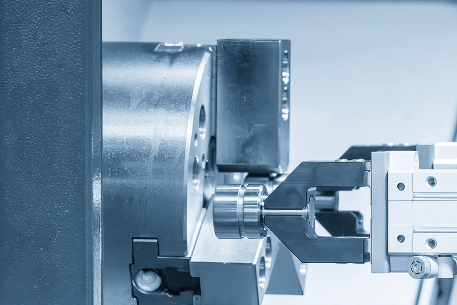 航空航天与医疗器械制造利器：五轴数控机床如何加工复杂曲面与钛合金零件？